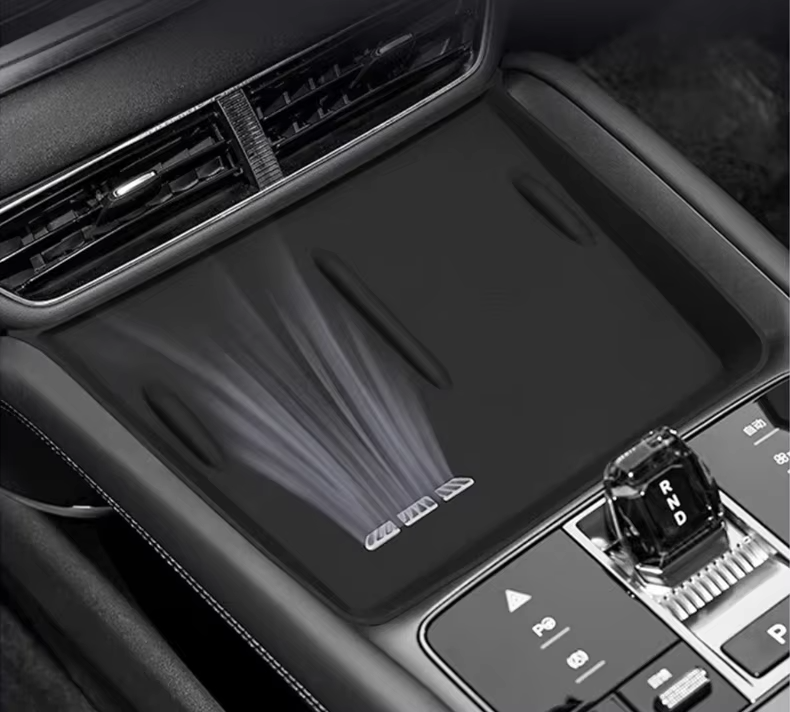 قاعدة شحن لاسلكي متوافقة مع هاتف iPhone و Android داخل السيارة